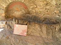 Abbaye Saint-Martin-du-Canigou, Tombe (1)